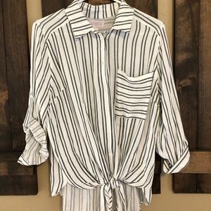 Vixbe thompkins tie front top